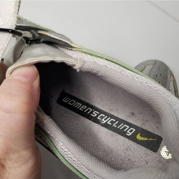 Nike Women's cycling shoes size 9.5 - Picture 5 of 7